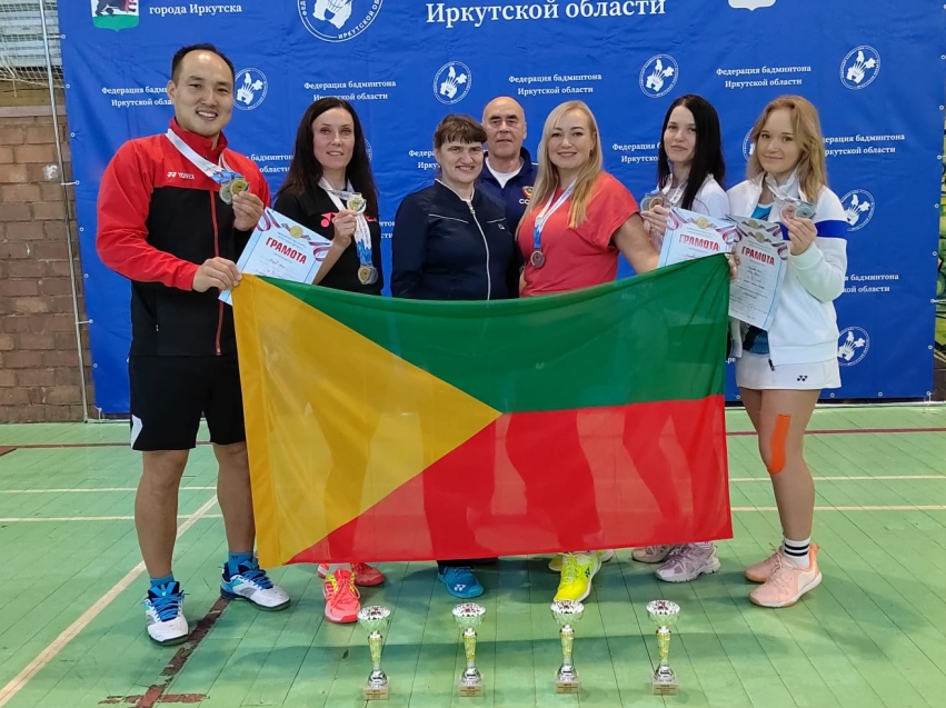 Забайкальцы завоевали 12 медалей на чемпионате Иркутской области по бадминтону